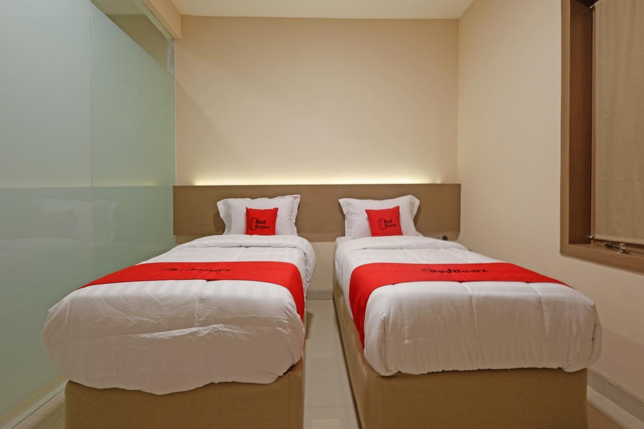 Reddoorz Plus Near Java Mall Semarang Hotel Buitenkant foto