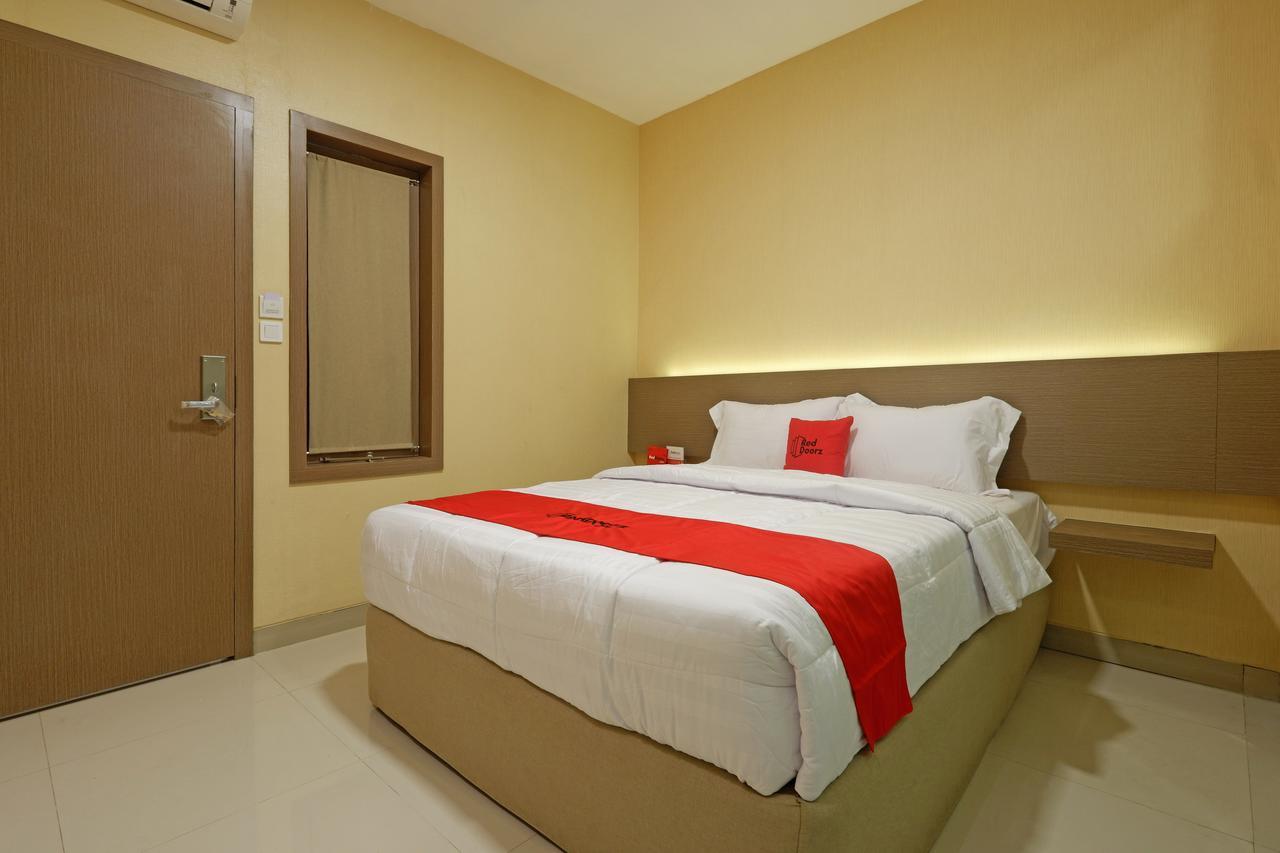 Reddoorz Plus Near Java Mall Semarang Hotel Buitenkant foto