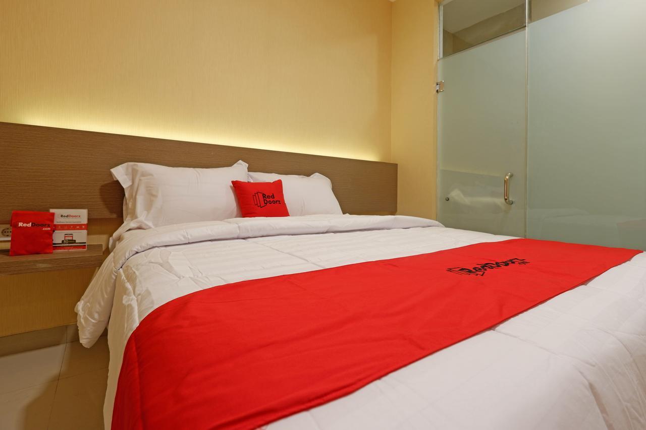 Reddoorz Plus Near Java Mall Semarang Hotel Buitenkant foto